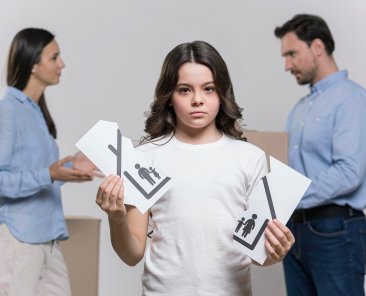 Velayetin Değiştirilmesi Davası 2026: Şartları, Süreci ve Yargıtay Kararları — merveari.av.tr