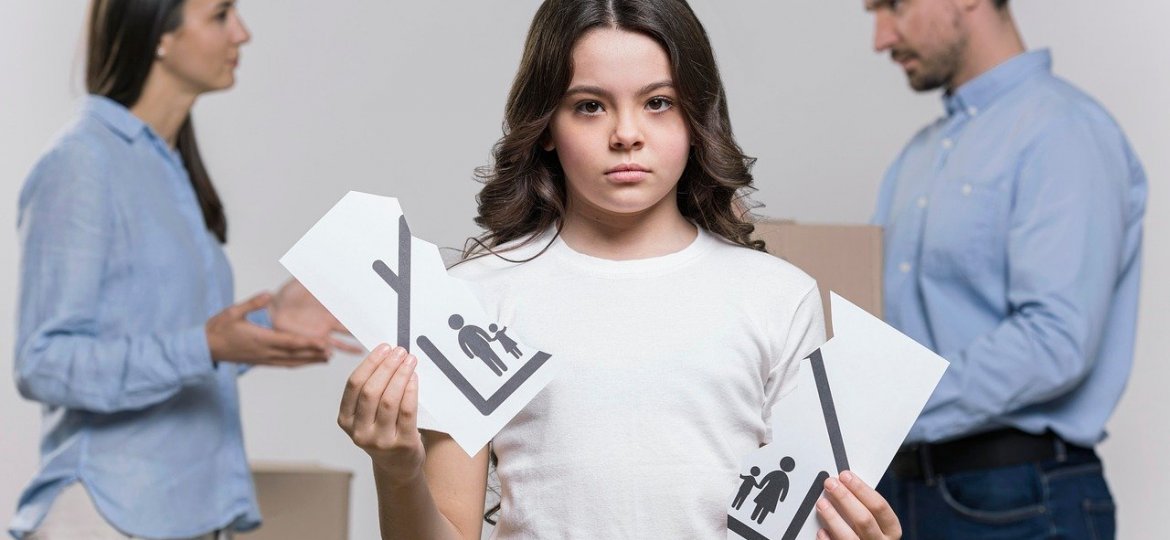 Velayetin Değiştirilmesi Davası 2026: Şartları, Süreci ve Yargıtay Kararları — merveari.av.tr